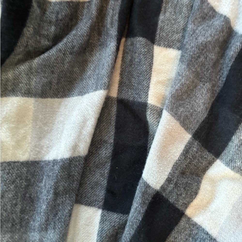 Lucky Brand Black and Gray Checkered Cape - Picture 5 of 8